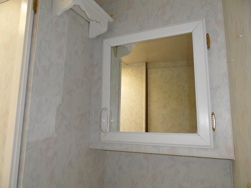 帕朗露营车停车场与小屋露营酒店 帕伦普 客房 照片